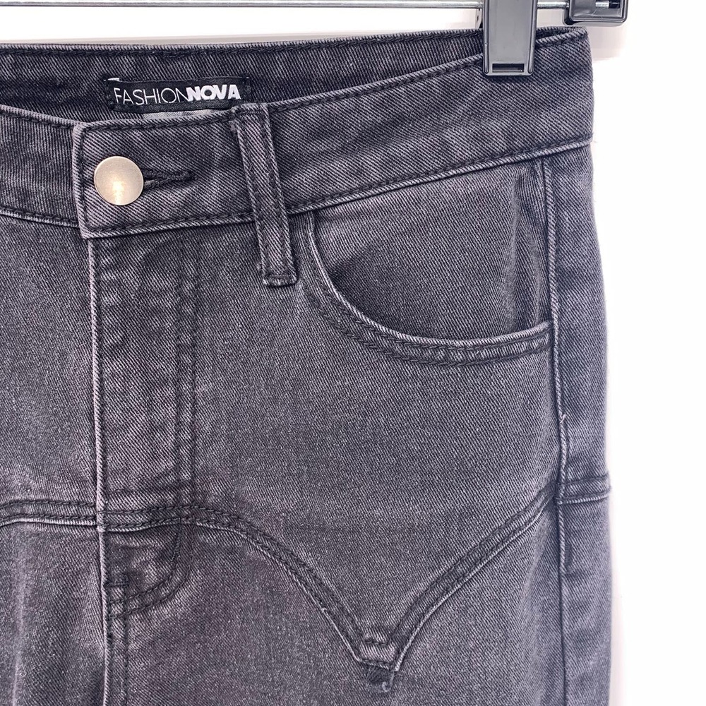 Fashion Nova Black High-Rise  Straight Jeans Womens Size 3 - Picture 5 of 8